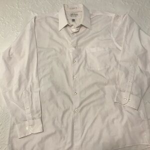 White Van Heusen Poplin dress shirt size 17/34/35